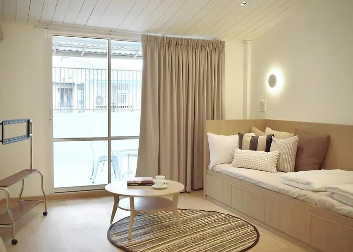 Apartment Slaap36 5br With Parking, Walk To Bts Ari