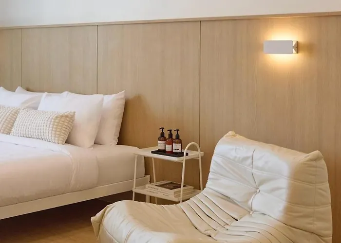 Apartment Slaap36 5br With Parking, Walk To Bts Ari