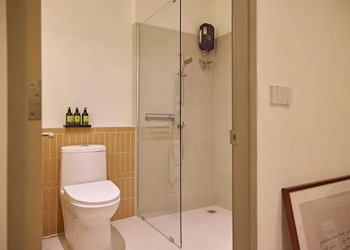 Slaap36 5br With Parking, Walk To Bts Ari Apartment Bangkok