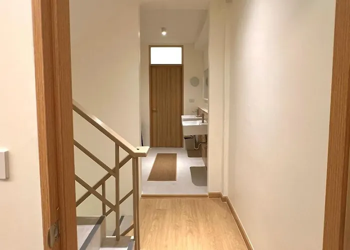 Apartment Slaap36 5br With Parking, Walk To Bts Ari