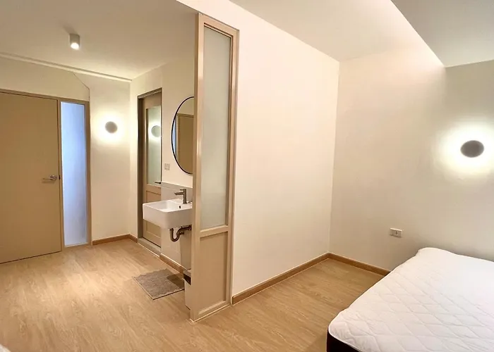 Apartment Slaap36 5br With Parking, Walk To Bts Ari *